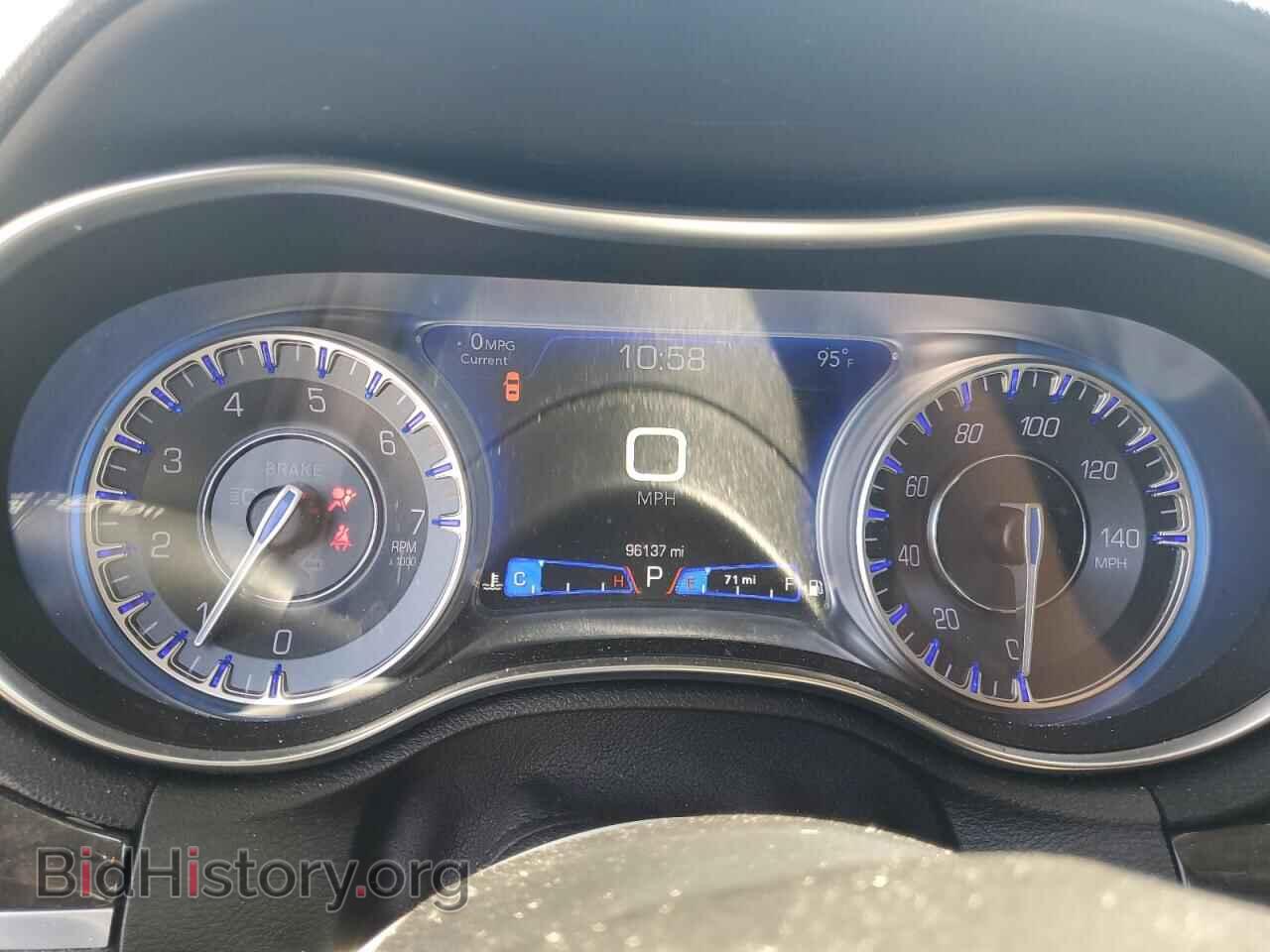 2019 CHRYSLER 300 - VIN: 2C3CCAEG7KH698061 - Фото 9
