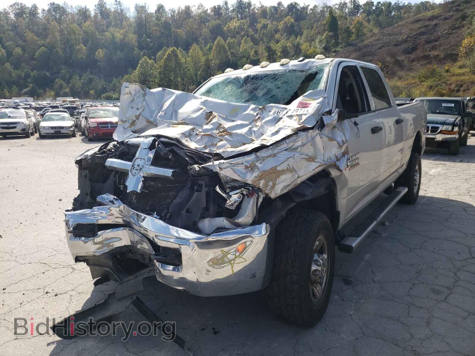 2016 RAM 2500 - VIN: 3C6UR5CL3GG179268 - Фото 2
