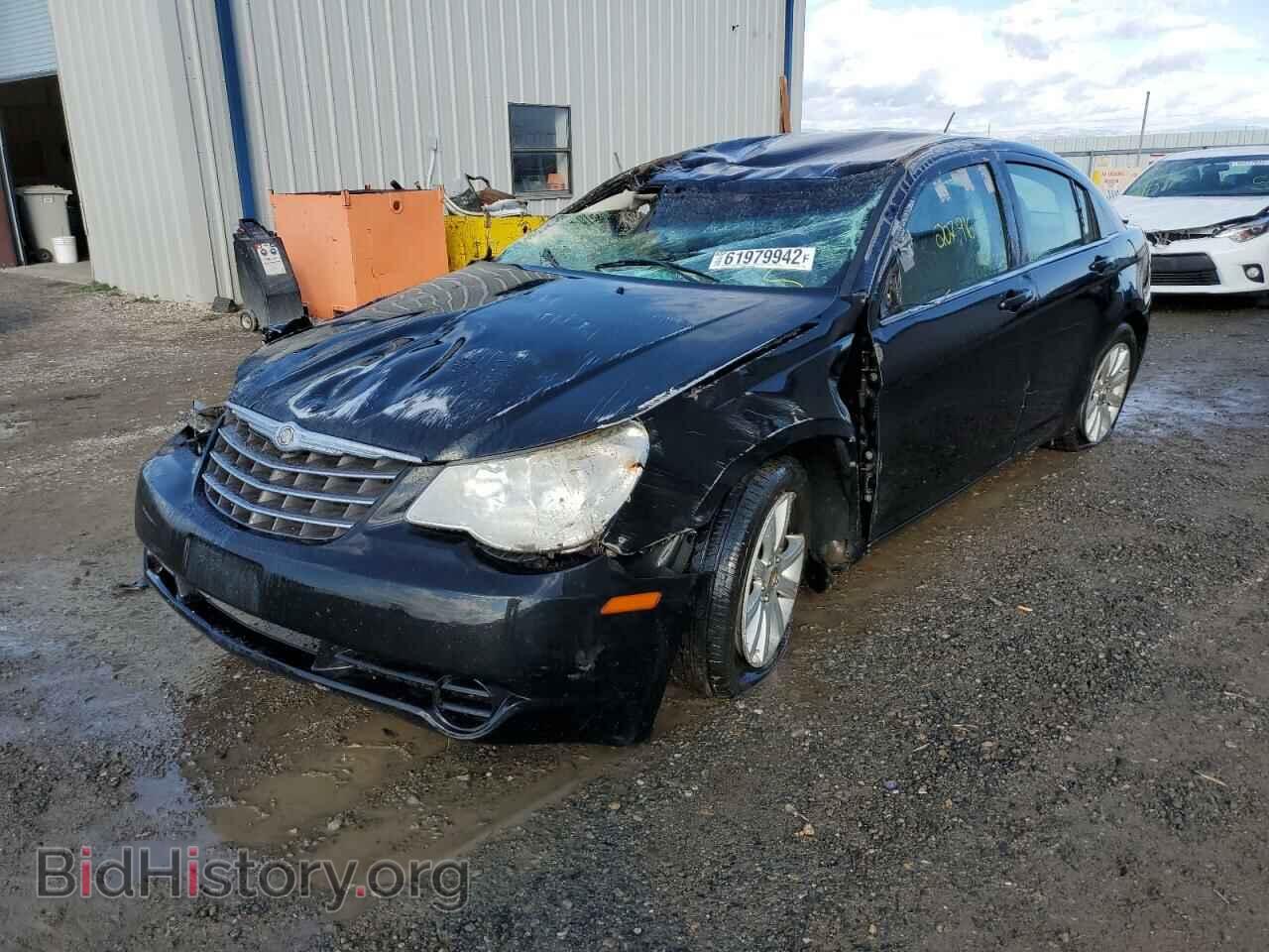 2010 CHRYSLER SEBRING - VIN: 1C3CC5FB8AN213796 - Фото 2