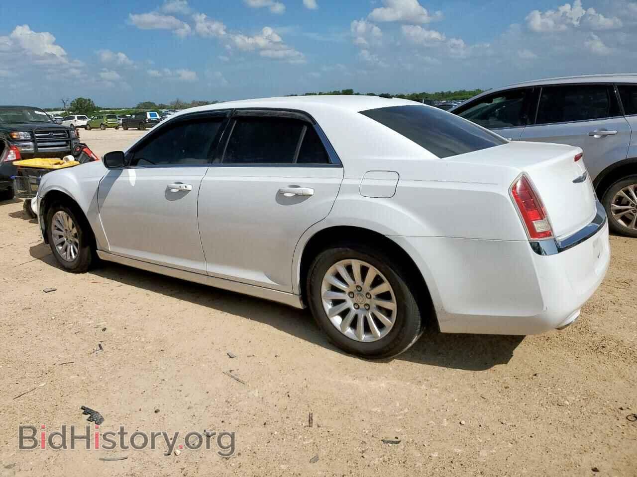 2014 CHRYSLER 300 - VIN: 2C3CCAAG9EH119663 - Фото 2