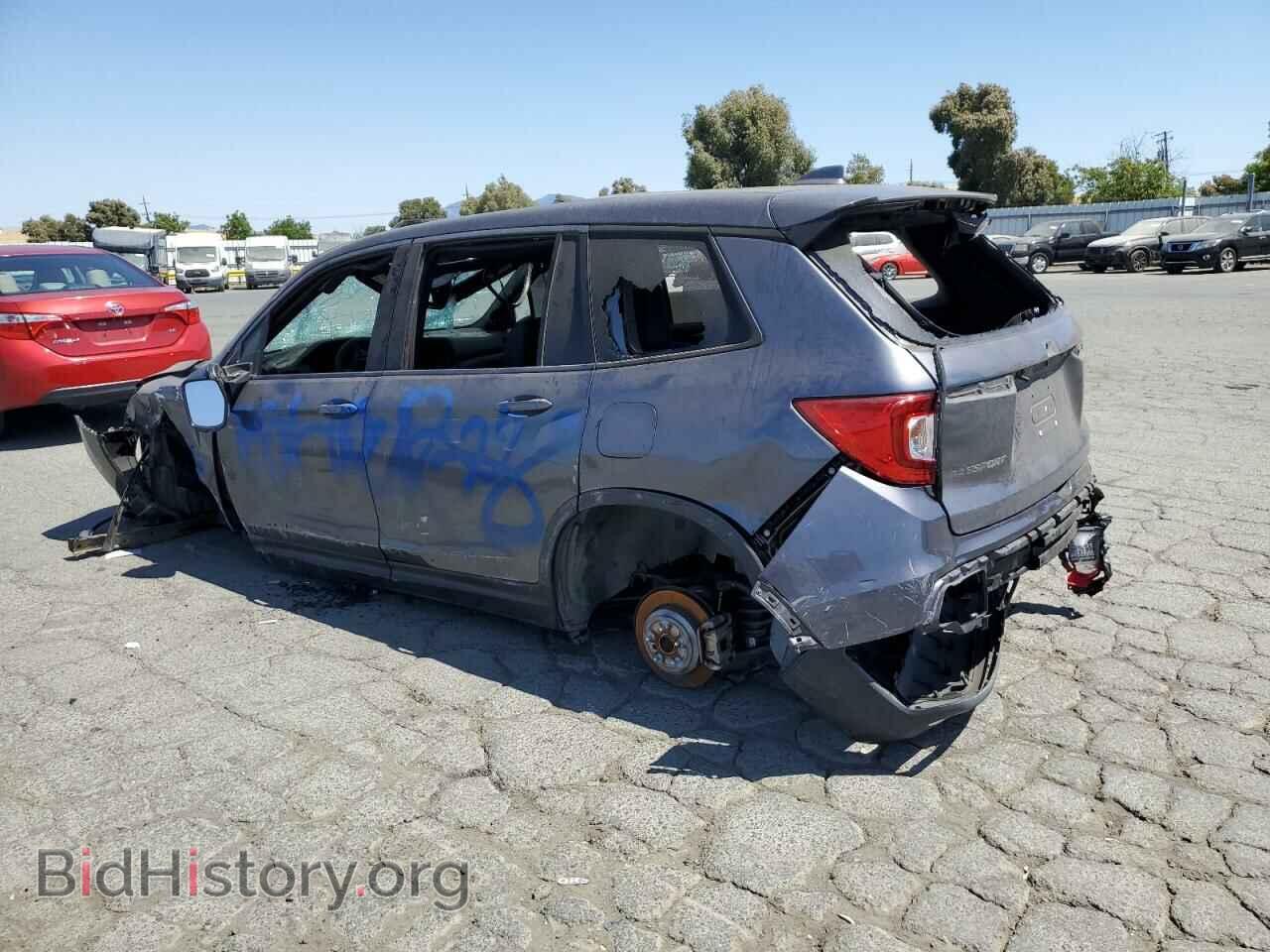 2019 HONDA PASSPORT - VIN: 5FNYF7H57KB008191 - Фото 2