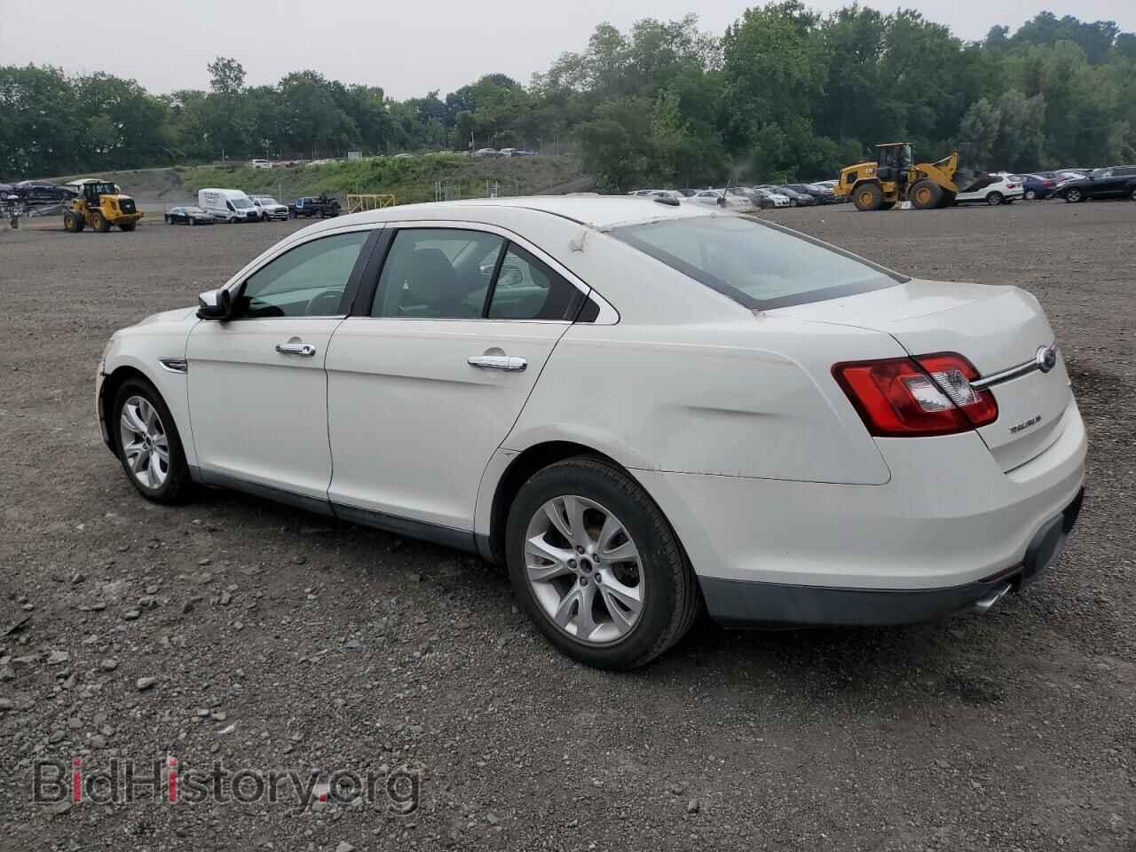 2011 FORD TAURUS - VIN: 1FAHP2EW1BG127685 - Photo 2