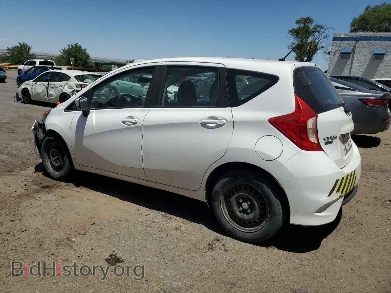2017 NISSAN VERSA - VIN: 3N1CE2CP0HL367923 - Фото 2