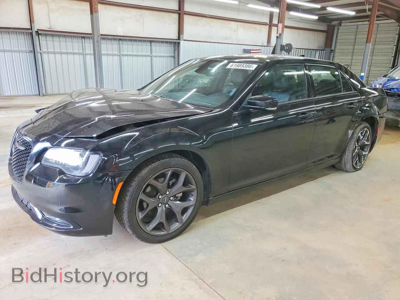 Фотография 2C3CCABG0PH561037 - CHRYSLER 300 2023