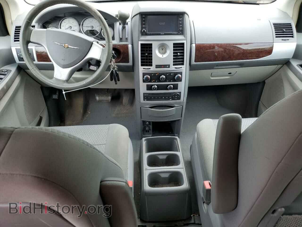 2009 CHRYSLER MINIVAN - VIN: 2A8HR54129R665020 - Фото 8
