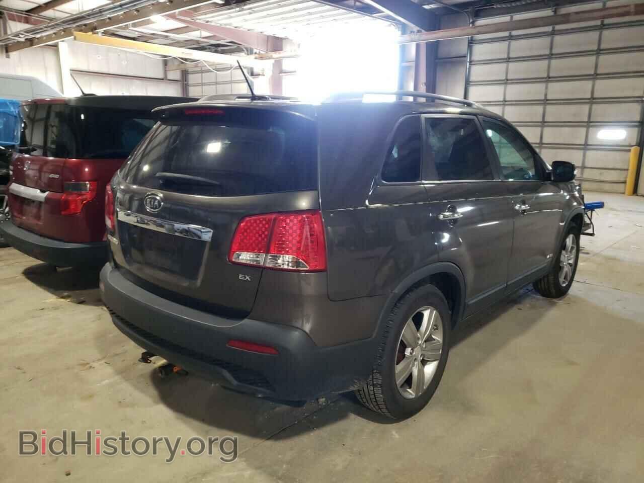 2013 KIA SORENTO - VIN: 5XYKUDA60DG324332 - Фото 4