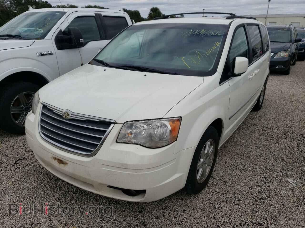 2010 CHRYSLER MINIVAN - VIN: 2A4RR5DX2AR338325 - Фото 2