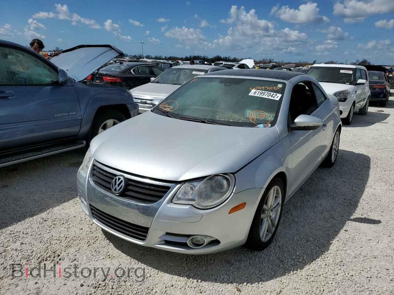 2009 VOLKSWAGEN EOS - VIN: WVWFA71F99V017754 - Фото 2