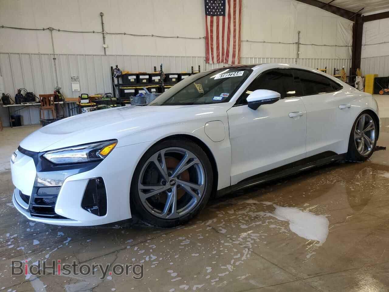 Photo WAUFJBFW4P7002475 - AUDI E-TRON GT 2023