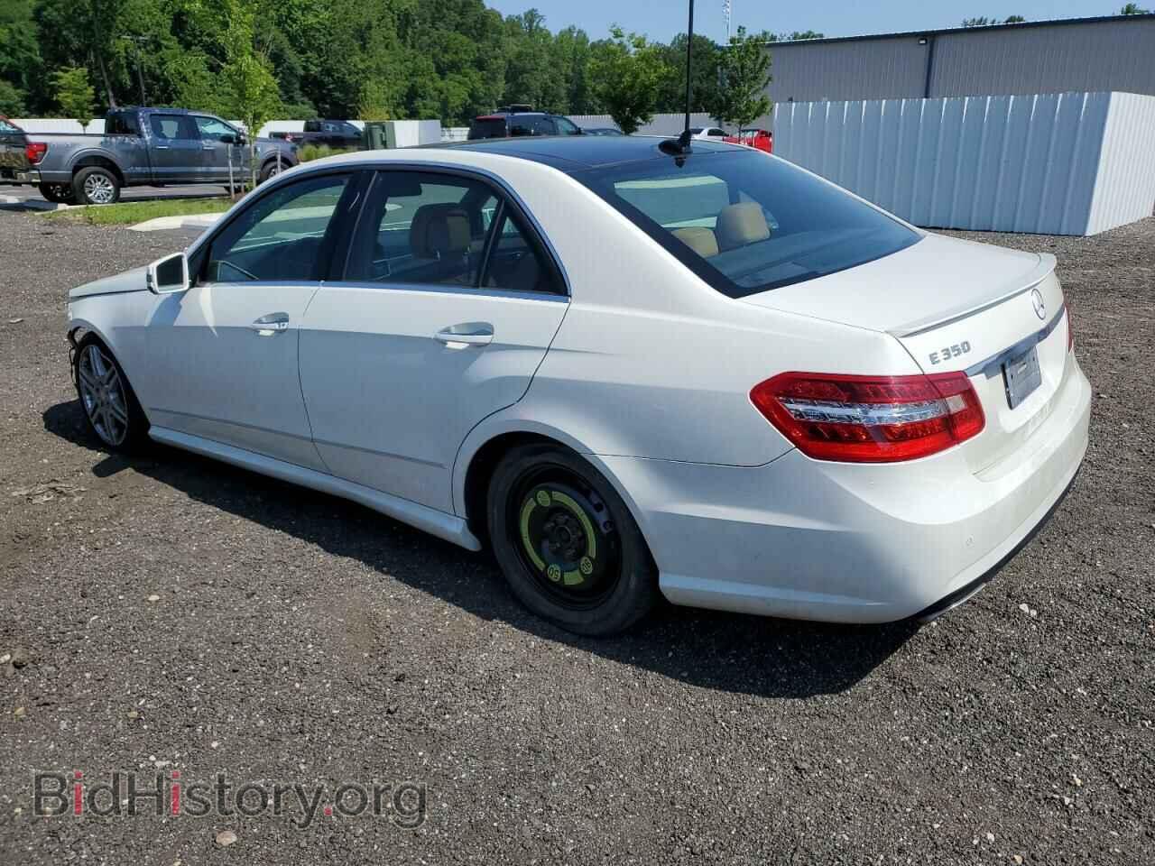 2011 MERCEDES-BENZ E-CLASS - VIN: WDDHF8HB3BA283793 - Фото 2