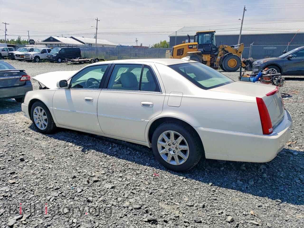 2011 CADILLAC DTS - VIN: 1G6KH5E64BU117266 - Фото 2