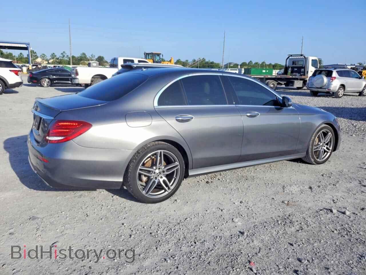 2019 MERCEDES-BENZ E-CLASS - VIN: WDDZF4JB4KA689072 - Фото 3