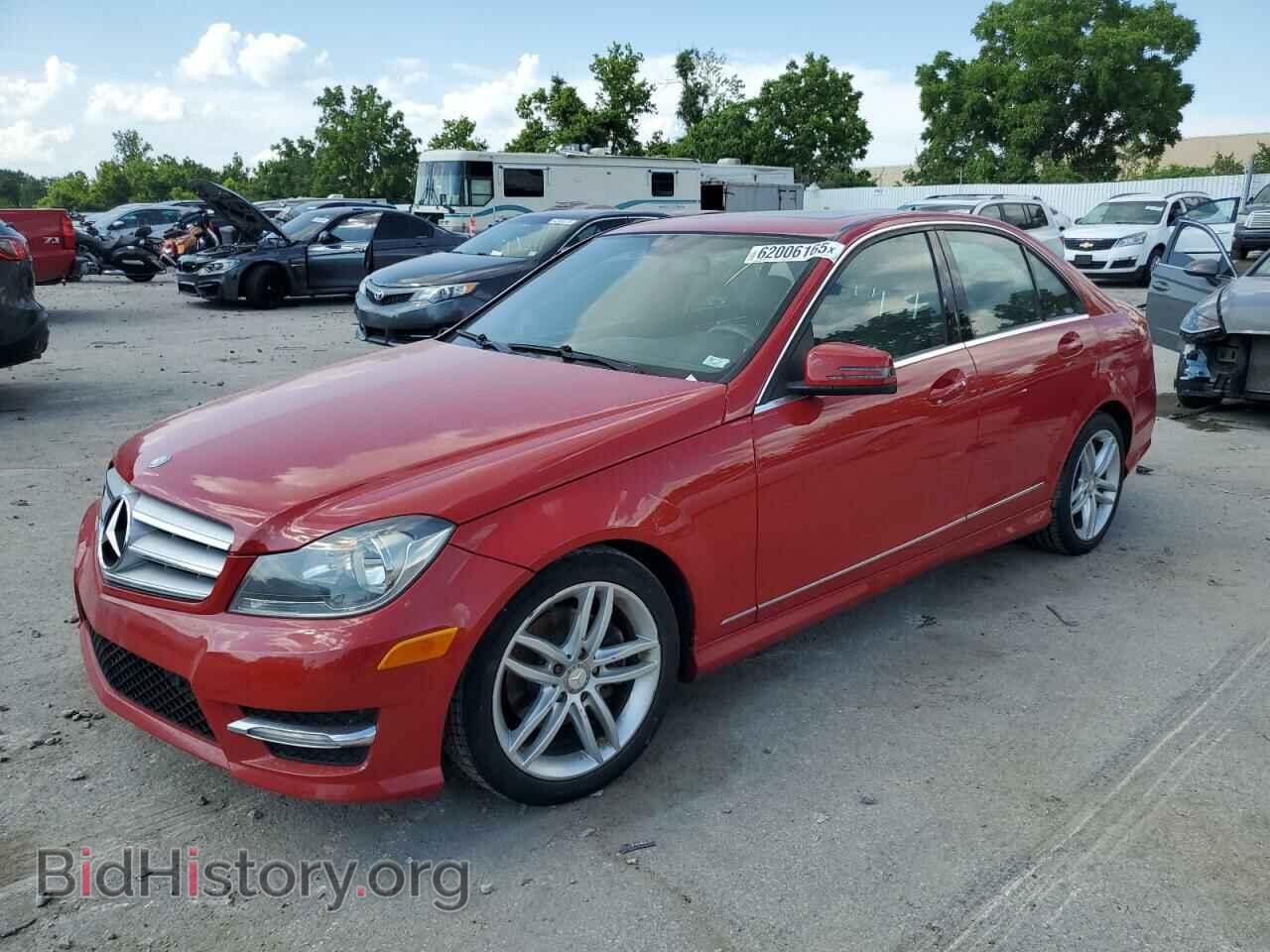 Photo WDDGF8BB4CR212951 - MERCEDES-BENZ C-CLASS 2012