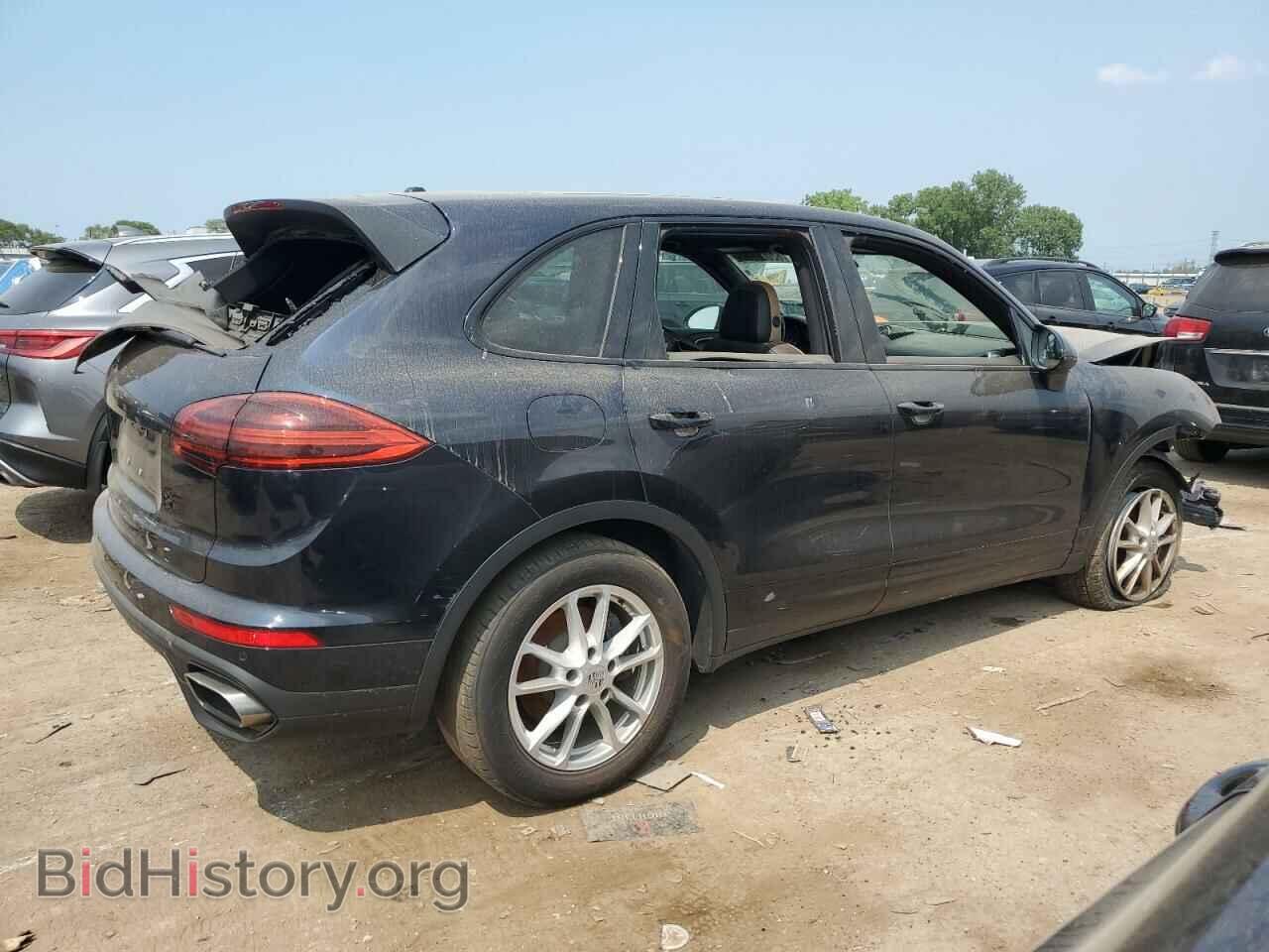 2016 PORSCHE CAYENNE - VIN: WP1AA2A25GKA08847 - Photo 3
