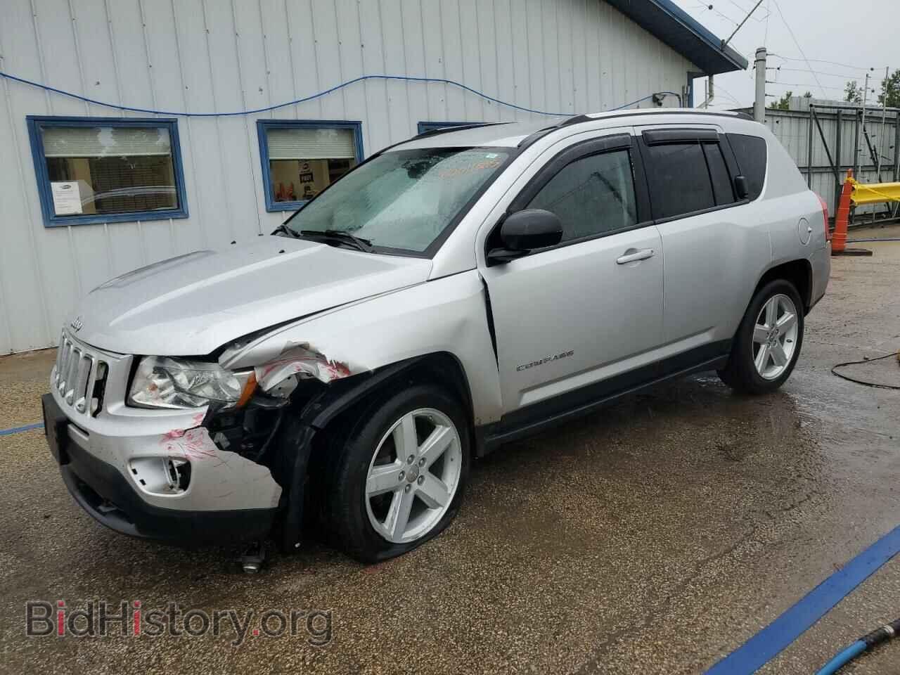Photo 1J4NF5FB3BD257590 - JEEP COMPASS 2011