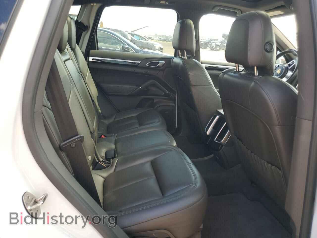 2017 PORSCHE CAYENNE - VIN: WP1AA2A21HKA82221 - Photo 10