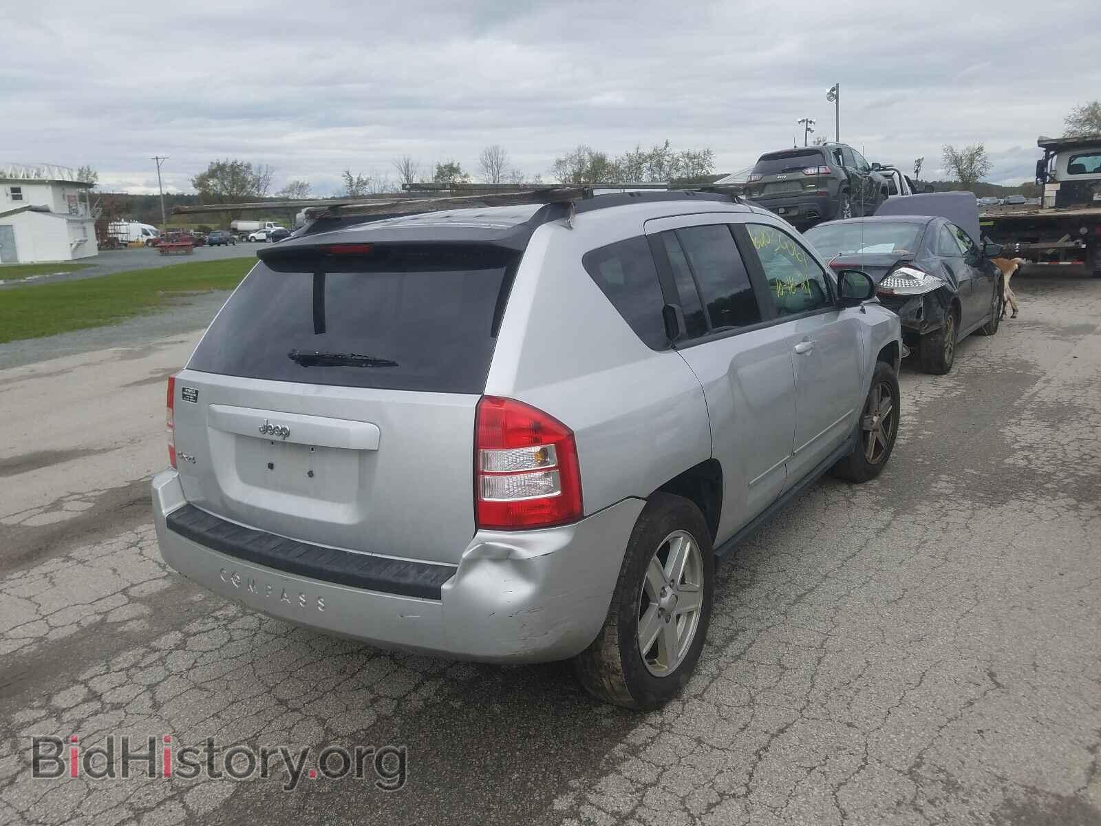 2010 JEEP COMPASS - VIN: 1J4NF4FB9AD501929 - Photo 4