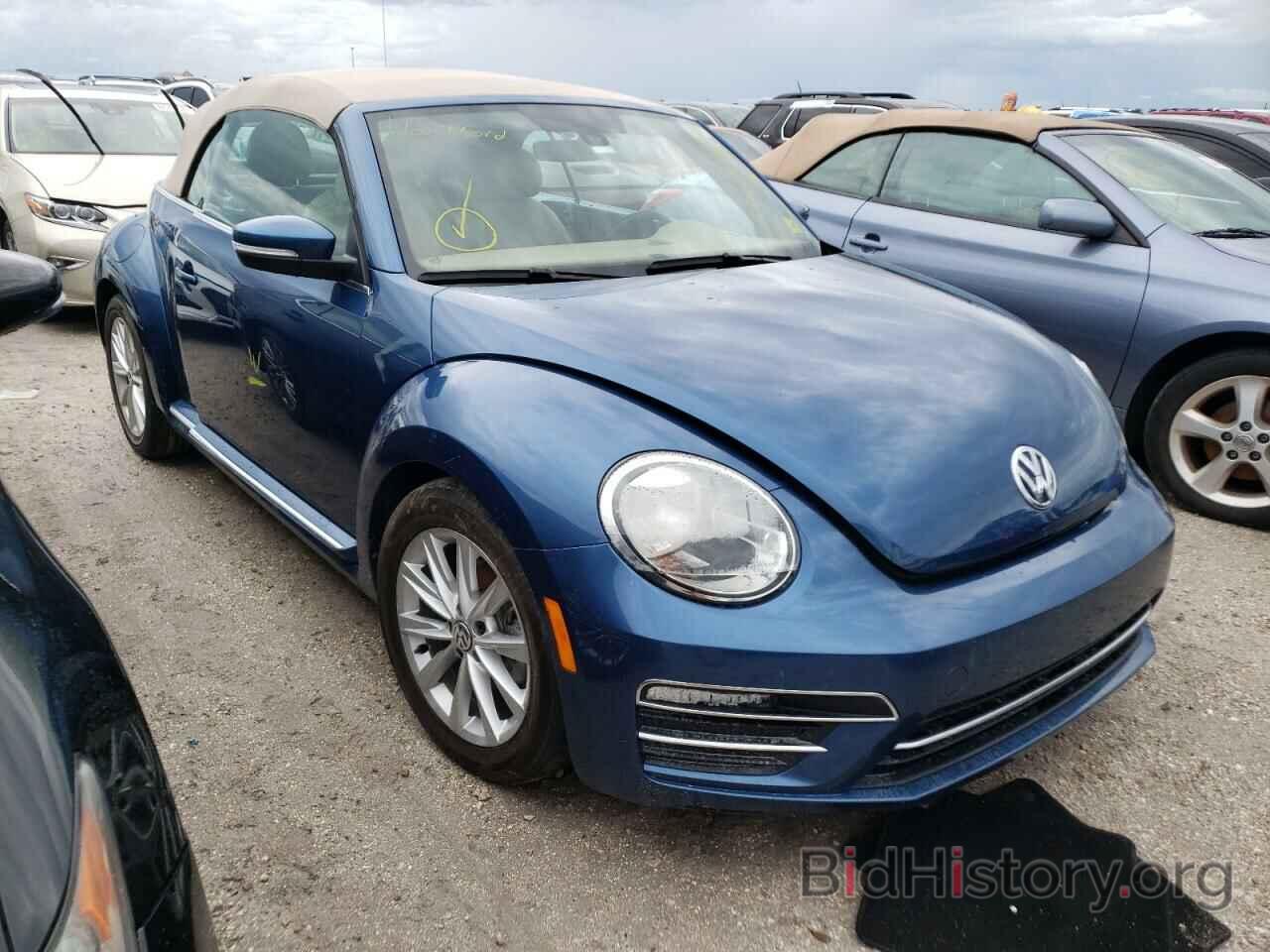 Photo 3VW5DAAT2KM501042 - VOLKSWAGEN BEETLE 2019