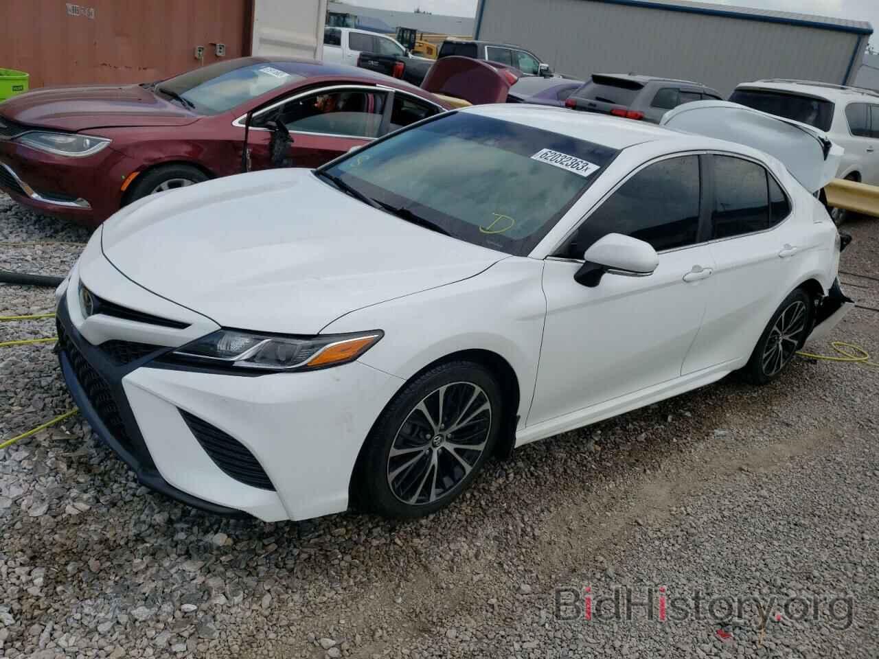 Photo 4T1B11HKXJU090734 - TOYOTA CAMRY 2018