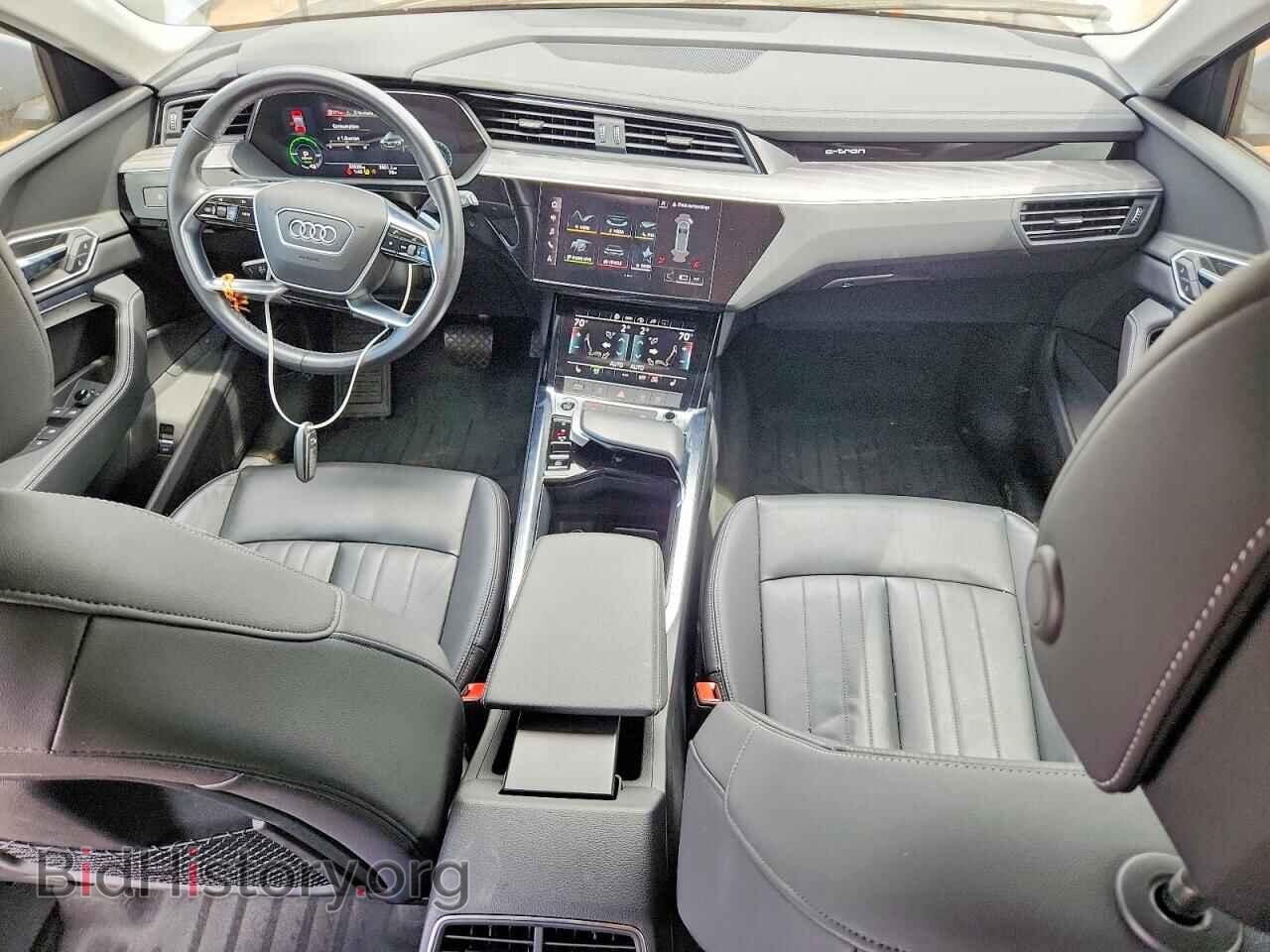 2022 AUDI E-TRON - VIN: WA1AAAGE8NB047453 - Photo 8
