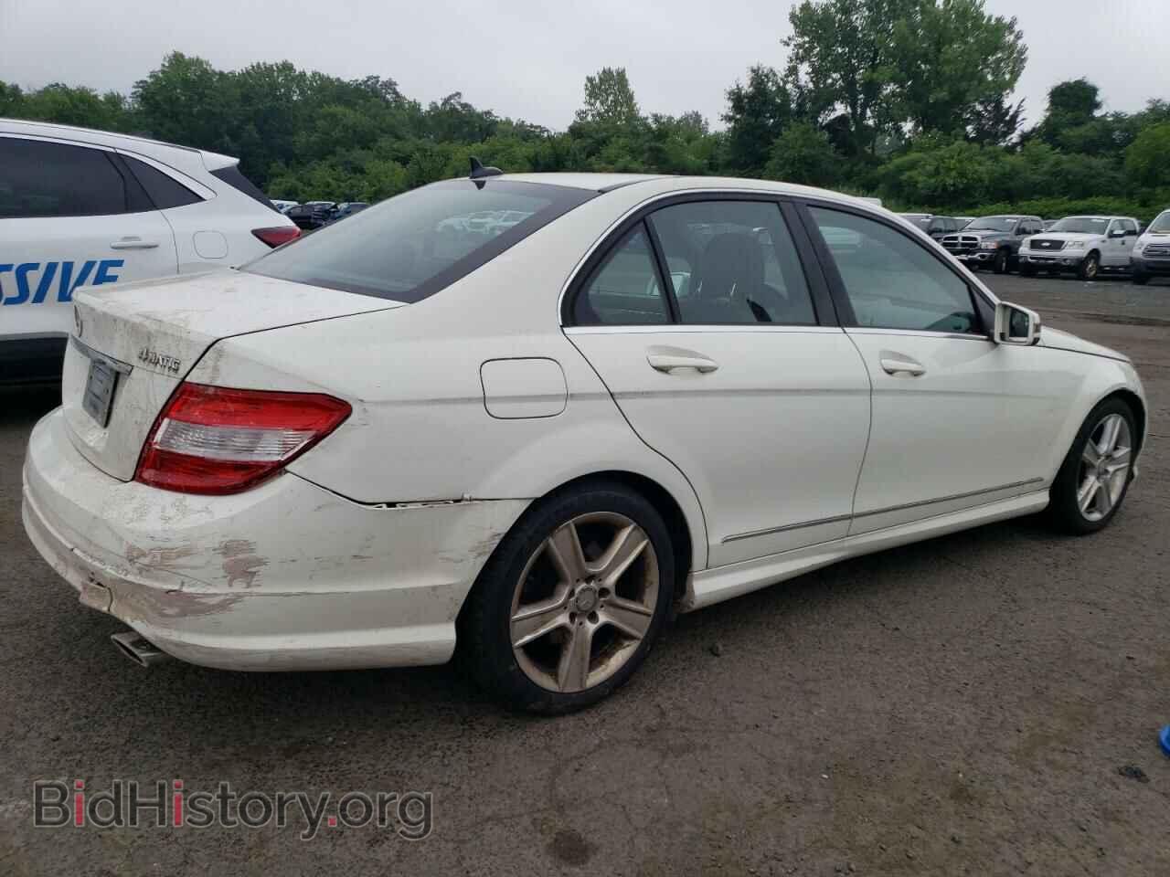 2011 MERCEDES-BENZ C-CLASS - VIN: WDDGF8BB3BR174725 - Фото 3
