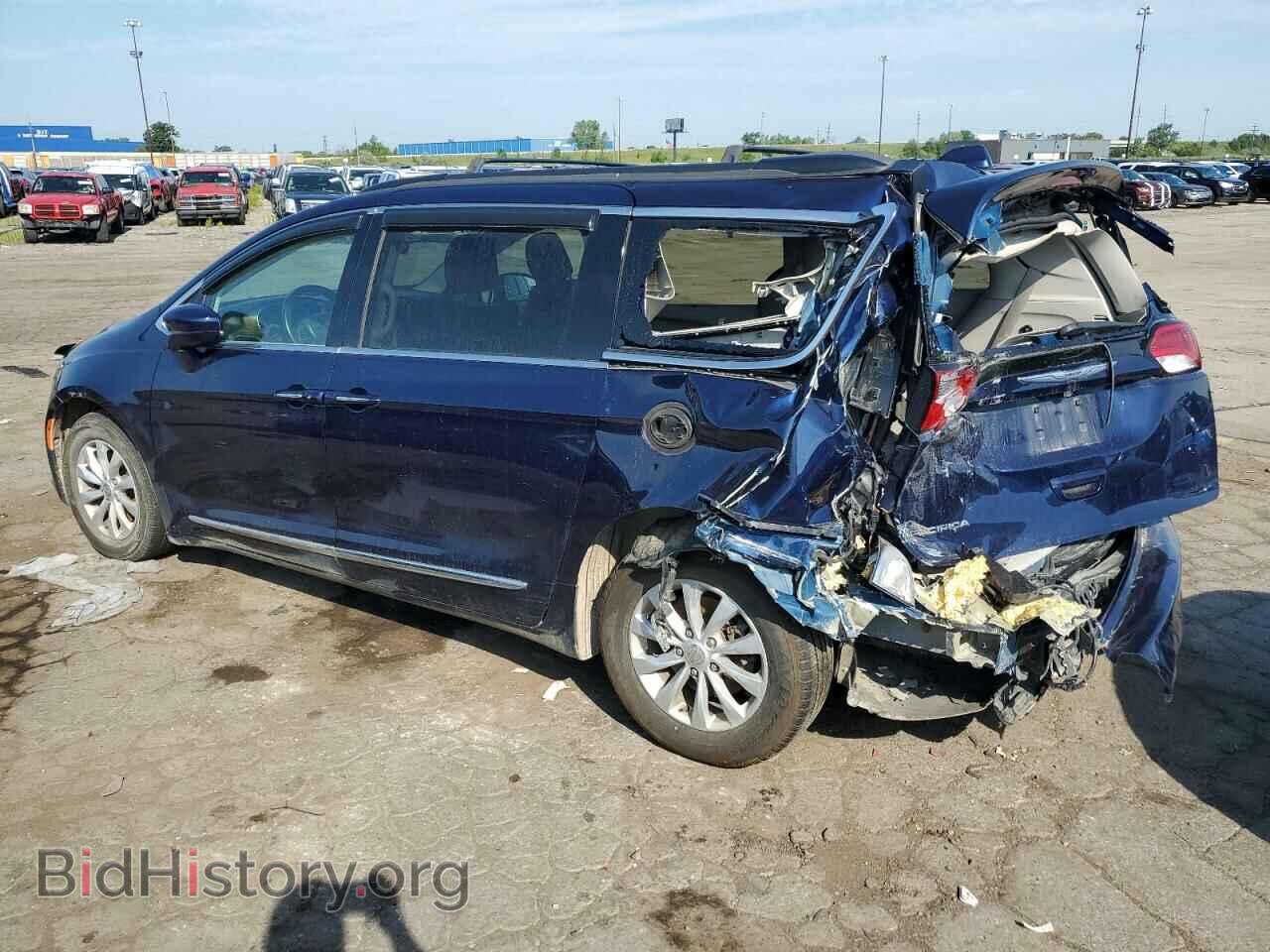 2017 CHRYSLER PACIFICA - VIN: 2C4RC1BG3HR823649 - Фото 2