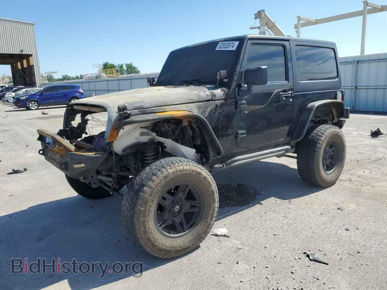 Photo 1J4AA2D13BL573406 - JEEP WRANGLER 2011