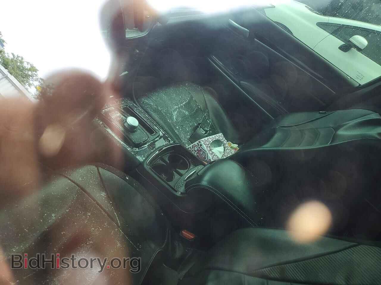 2019 CHRYSLER 300 - VIN: 2C3CCABG3KH731030 - Photo 8
