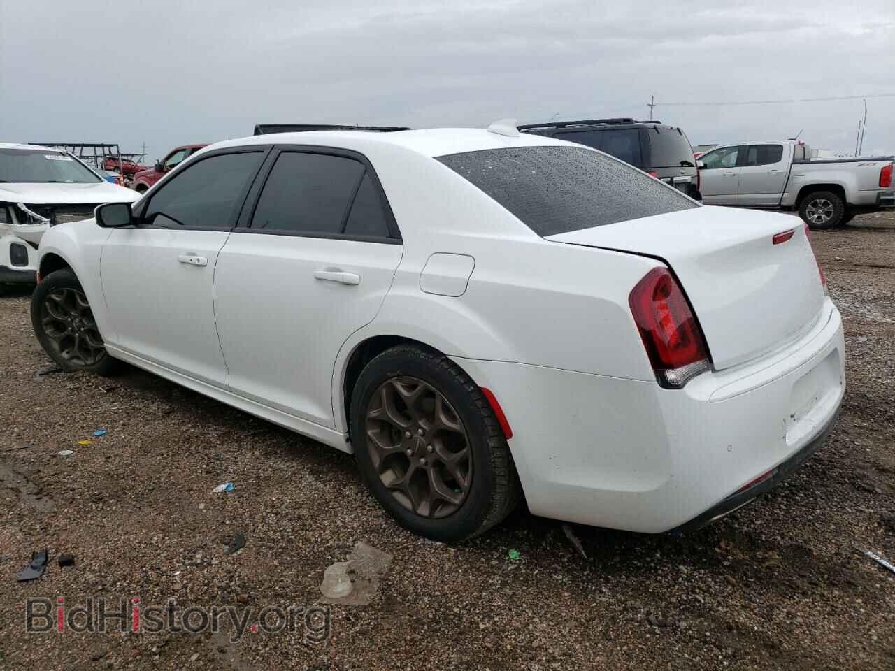 2016 CHRYSLER 300 - VIN: 2C3CCAGG2GH282858 - Фото 2