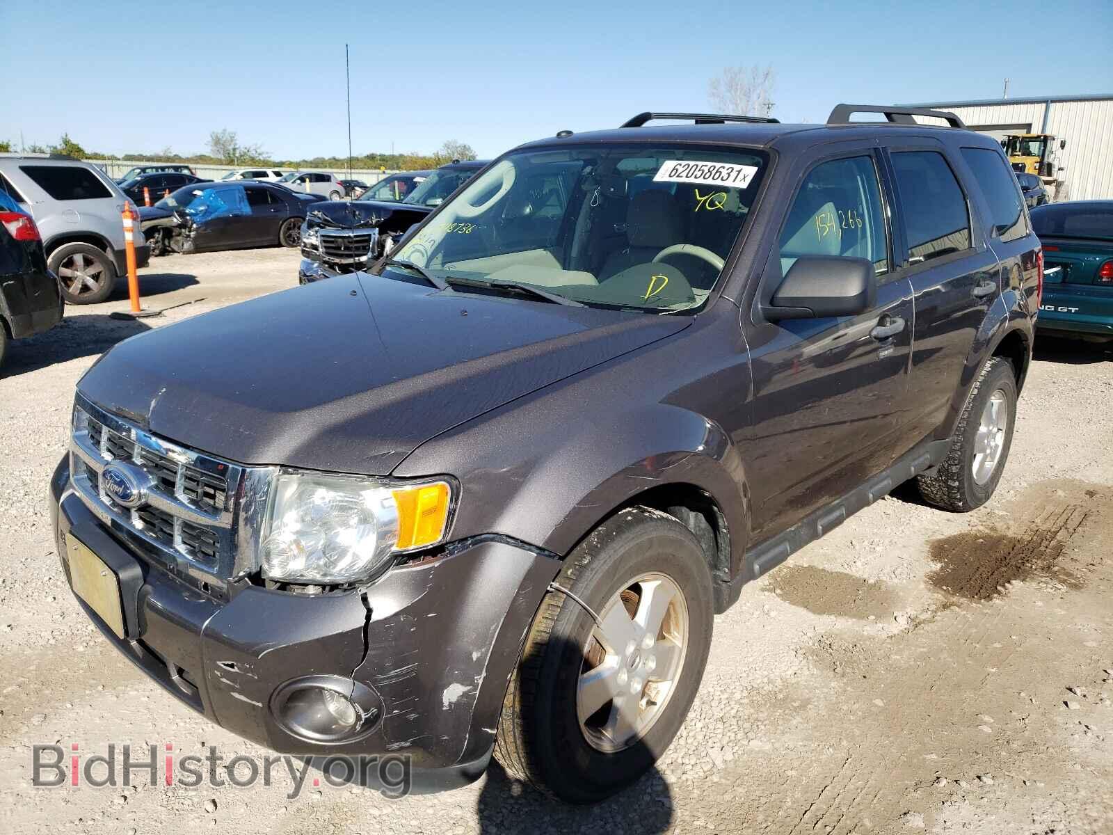 2011 FORD ESCAPE - VIN: 1FMCU0D73BKB48736 - Фото 2