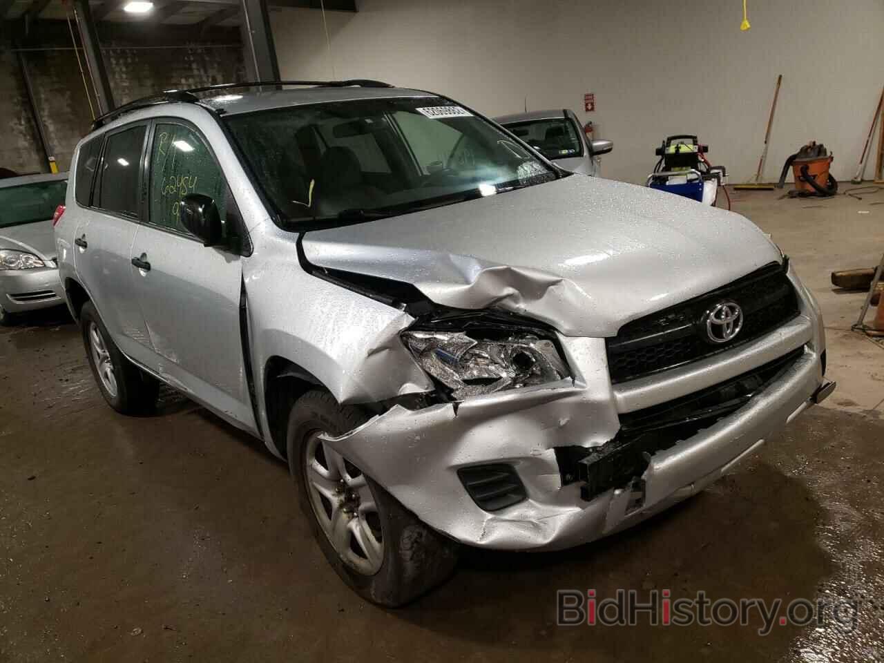 Photo 2T3JF4DV5AW076925 - TOYOTA RAV4 2010