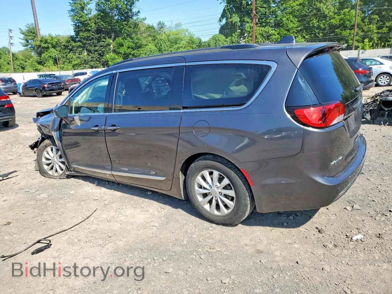2017 CHRYSLER PACIFICA - VIN: 2C4RC1BG7HR844844 - Photo 2
