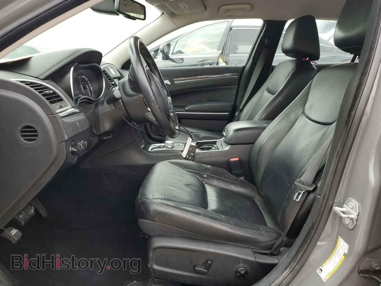 2019 CHRYSLER 300 - VIN: 2C3CCAAG1KH517025 - Фото 7