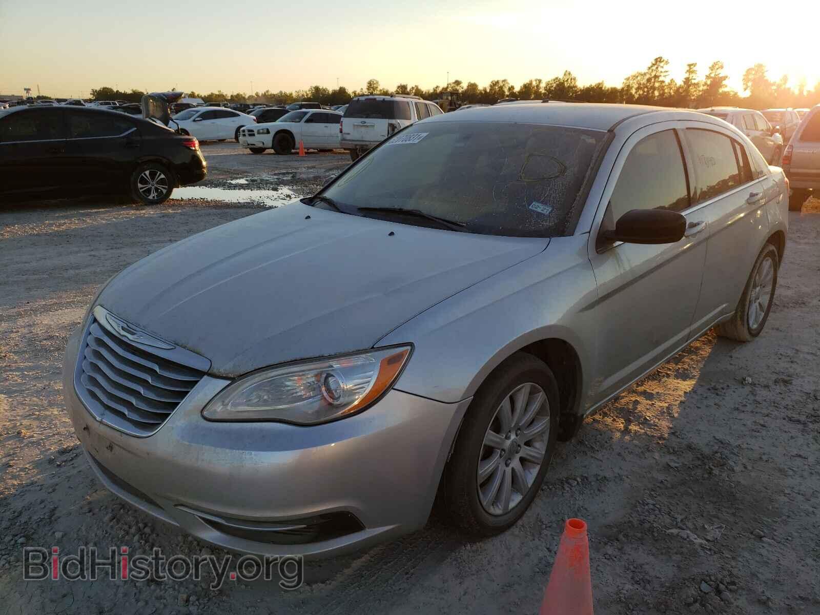 2012 CHRYSLER 200 - VIN: 1C3CCBBB5CN189643 - Фото 2