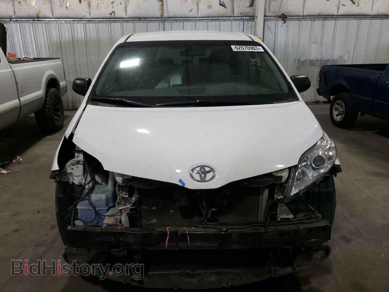 2017 TOYOTA All Models - VIN: 5TDZZ3DC8HS885754 - Фото 5