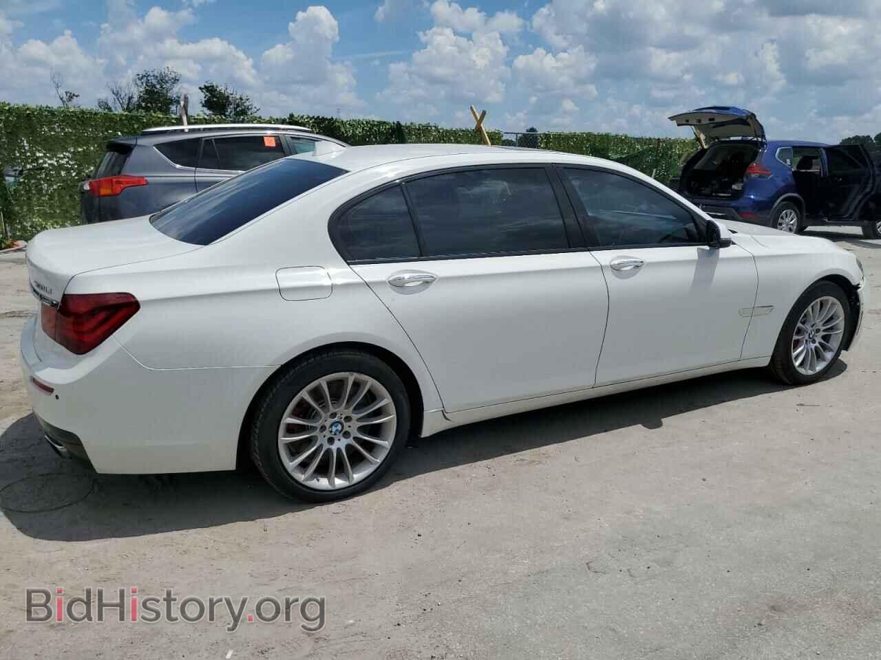 2015 BMW 7 SERIES - VIN: WBAYE8C52FD781998 - Фото 3