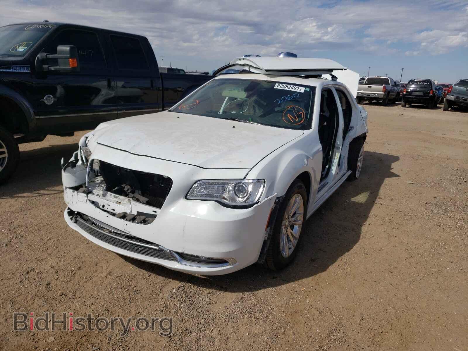 2016 CHRYSLER 300 - VIN: 2C3CCAEG1GH182060 - Фото 2