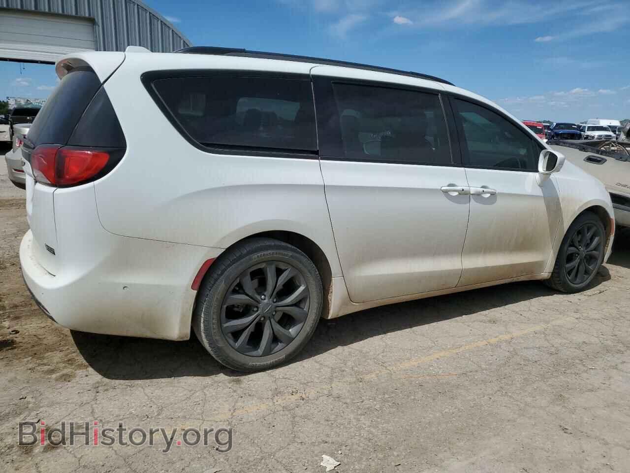 2018 CHRYSLER PACIFICA - VIN: 2C4RC1EG5JR352427 - Фото 3