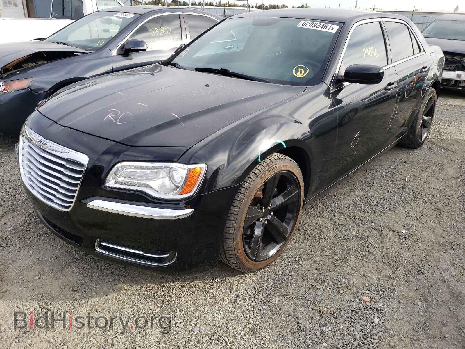 2013 CHRYSLER 300 - VIN: 2C3CCAAG5DH576176 - Фото 2