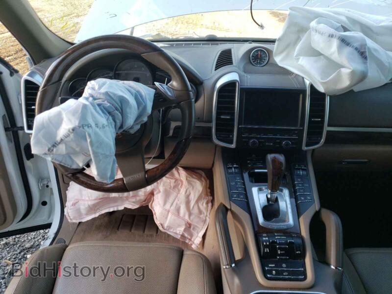2012 Porsche CAYENNE (VIN WP1AB2A25CLA47746) — photo 9 of 10