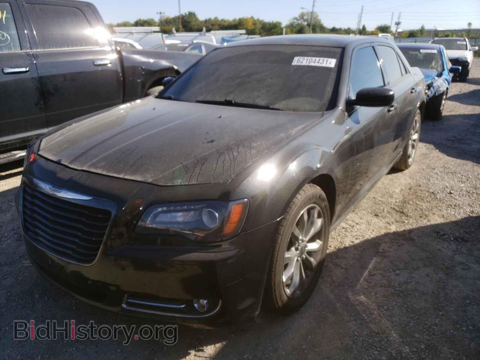 2014 CHRYSLER 300 - VIN: 2C3CCAGG9EH365801 - Фото 2