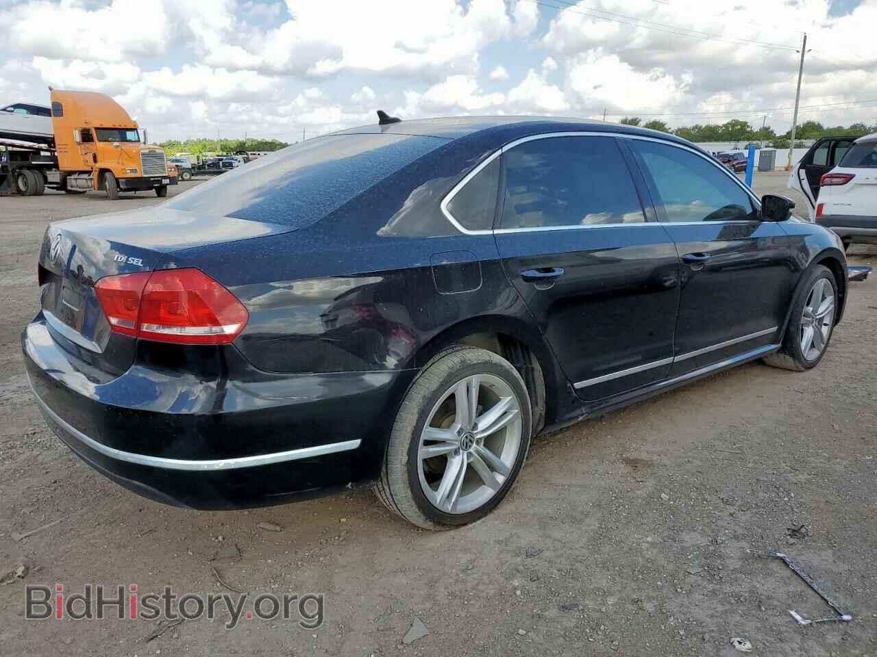 2015 VOLKSWAGEN PASSAT - VIN: 1VWCV7A38FC071841 - Фото 3
