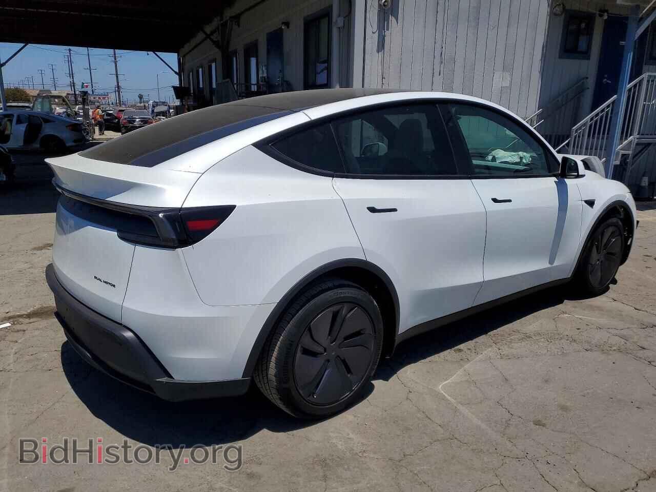 2026 TESLA MODEL Y - VIN: 7SAYGAEE1TF659089 - Photo 3