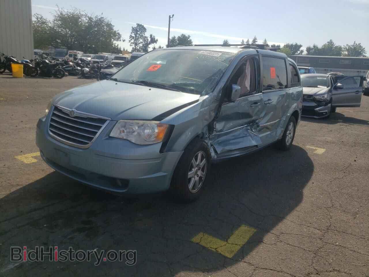 2010 CHRYSLER MINIVAN - VIN: 2A4RR5D17AR266145 - Фото 2
