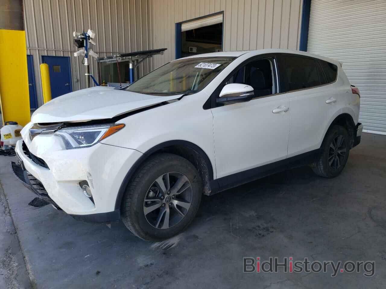 Photo 2T3RFREV9JW815227 - TOYOTA RAV4 2018