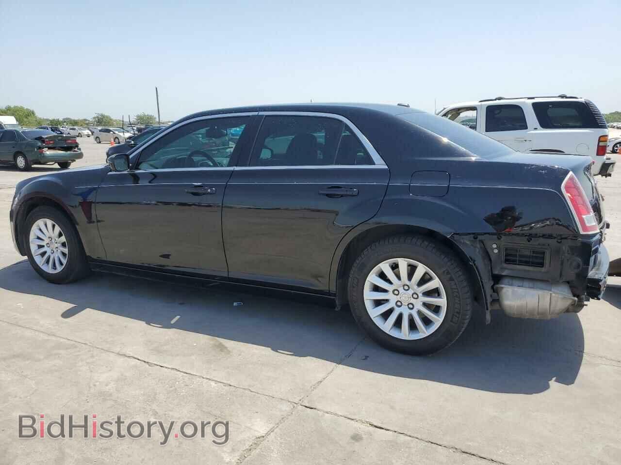 2013 CHRYSLER 300 - VIN: 2C3CCAAG3DH596202 - Фото 2