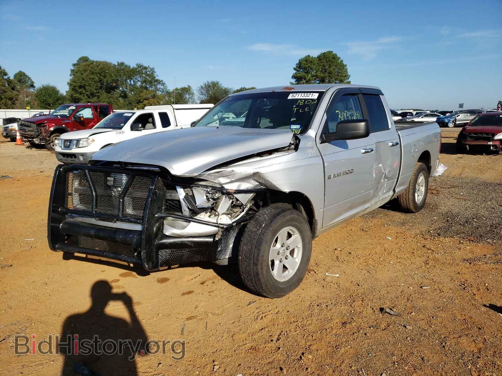 2011 DODGE RAM 1500 - VIN: 1D7RB1GP2BS651802 - Фото 2