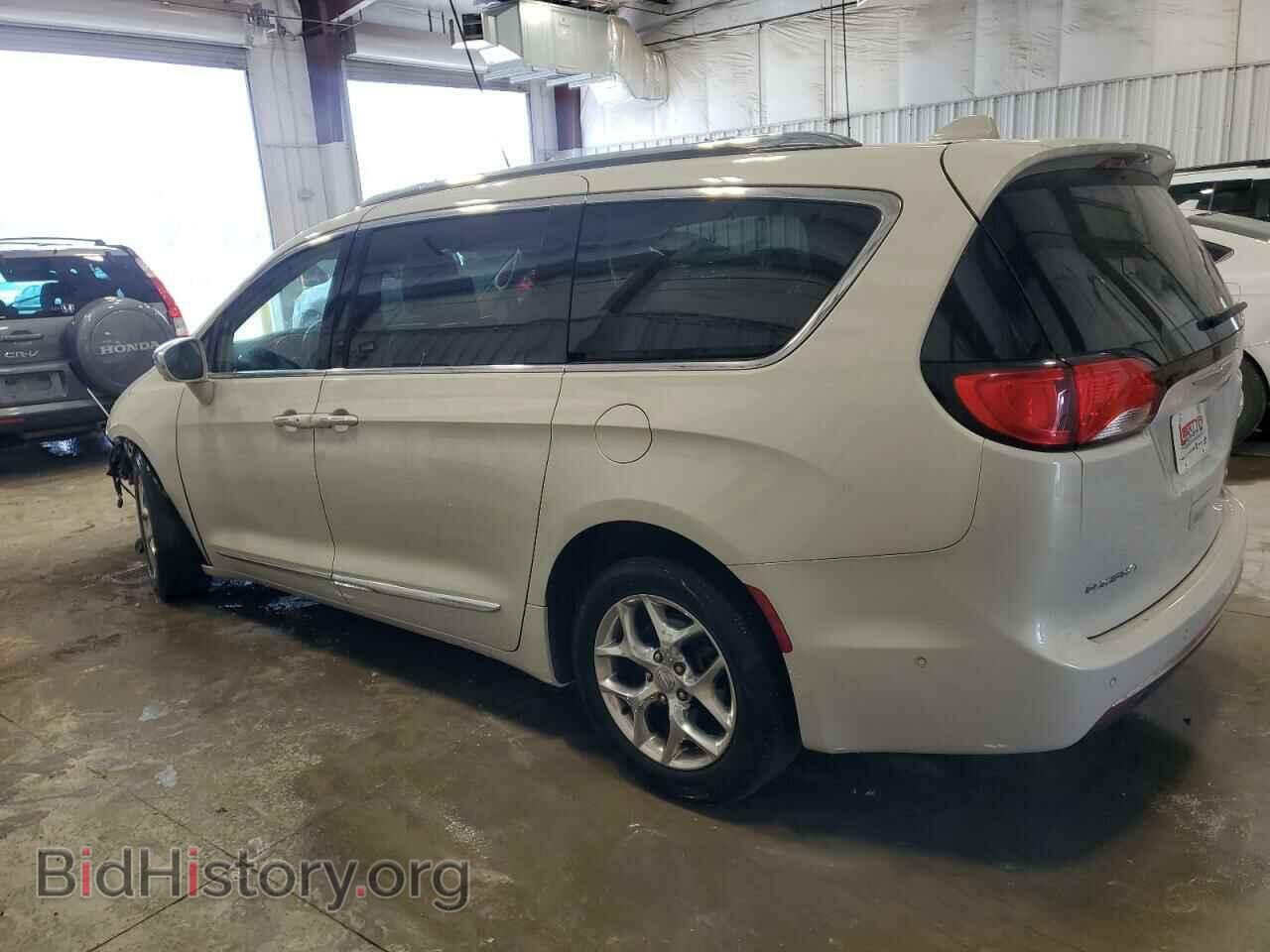 2017 CHRYSLER PACIFICA - VIN: 2C4RC1GG5HR670555 - Photo 2
