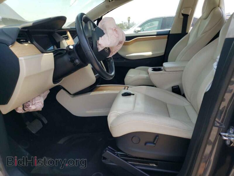 2018 Tesla MODEL X (VIN 5YJXCBE24JF115568) — фото 7 из 13