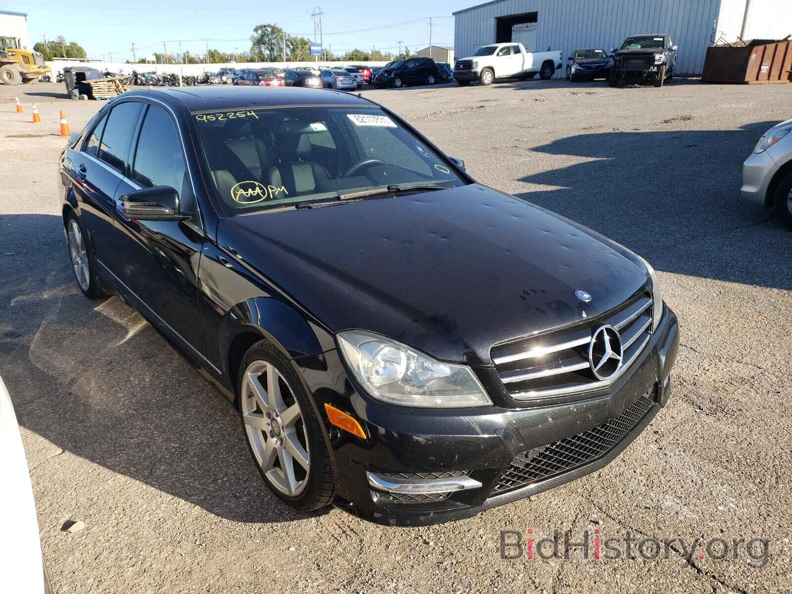 Photo WDDGF4HB9EA952254 - MERCEDES-BENZ C-CLASS 2014